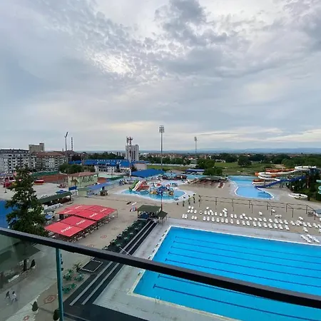 Aqua Panoramic 公寓