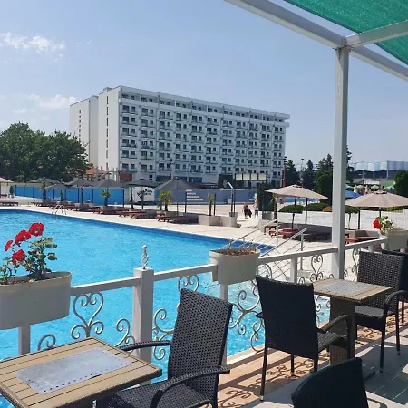 Aqua Panoramic